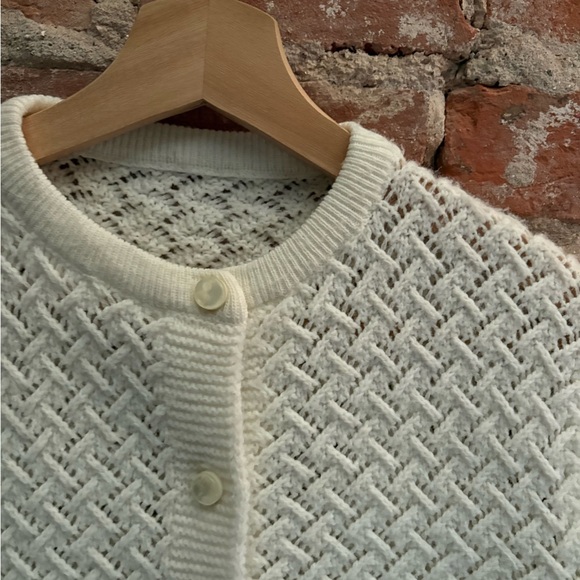 Vintage Handmade Ivory Crochet Cardigan Sweater - Picture 4 of 4